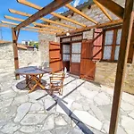 Aphrodite's Pool Retreat Apartment Skarinou