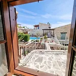 Aphrodite's Pool Retreat Skarinou