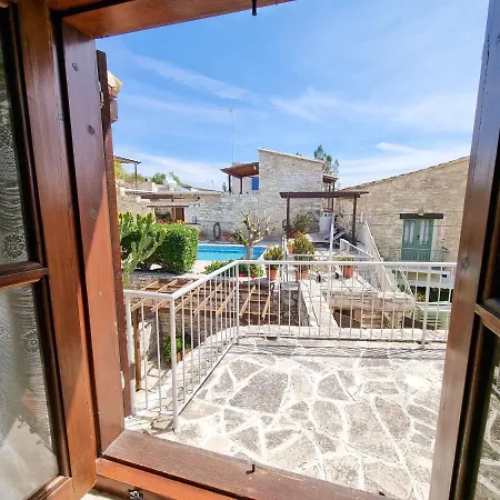 Aphrodite's Pool Retreat Skarinou