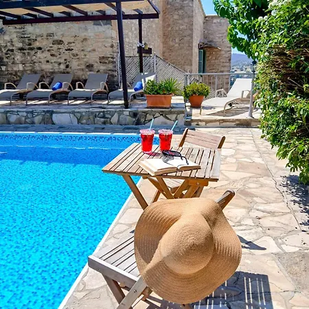 Aphrodite's Pool Retreat Appartement