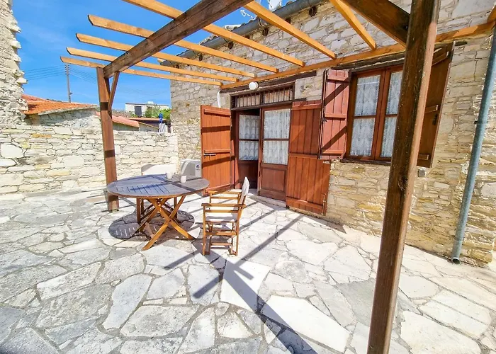 Aphrodite's Pool Retreat Apartamento Skarinou