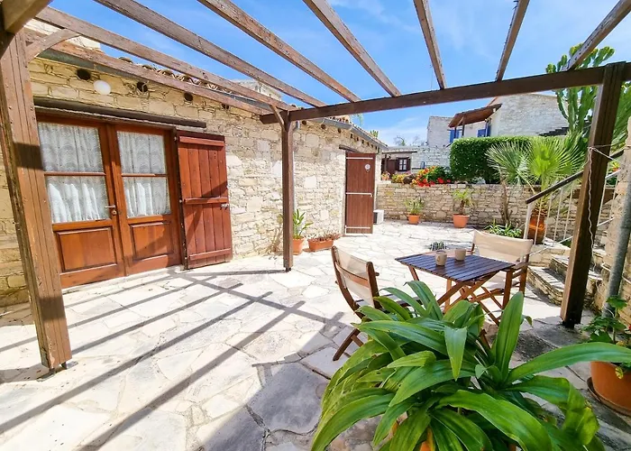 Aphrodite's Pool Retreat Apartamento