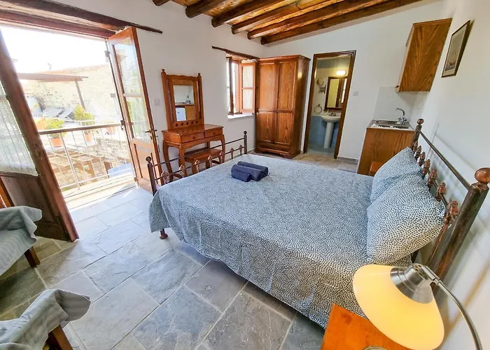 Aphrodite's Pool Retreat Apartamento